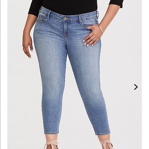 Torrid ankle skinny jeans - light wash